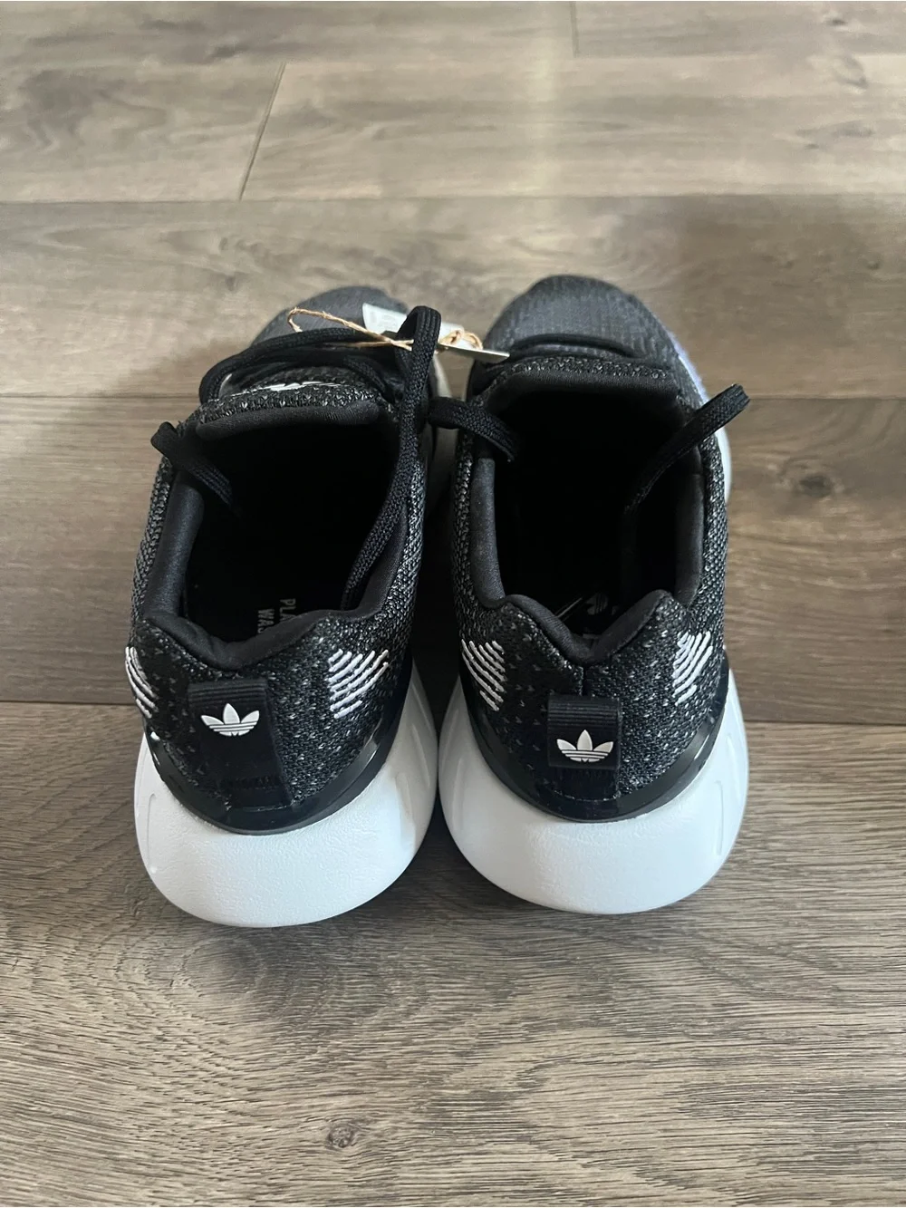 Adidas Swift Run 22 Sneakers Size 6 New